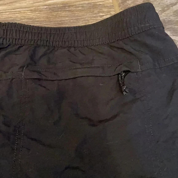 The North Face 7” pull on adventure shorts, Black Men’s size XL - Picture 8 of 11